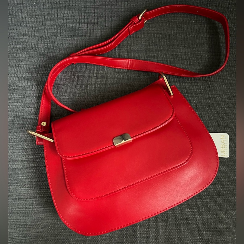NWT URBAN EXPRESSIONS FLUP CROSSBODY BAG PURSE
